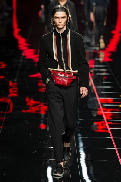 Look 5